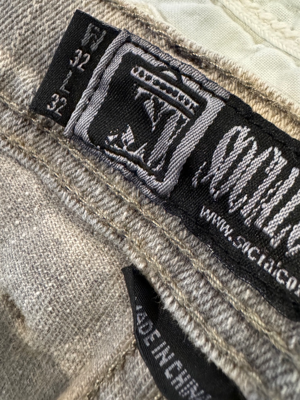 Social Collision Jeans - Picture 4 of 7